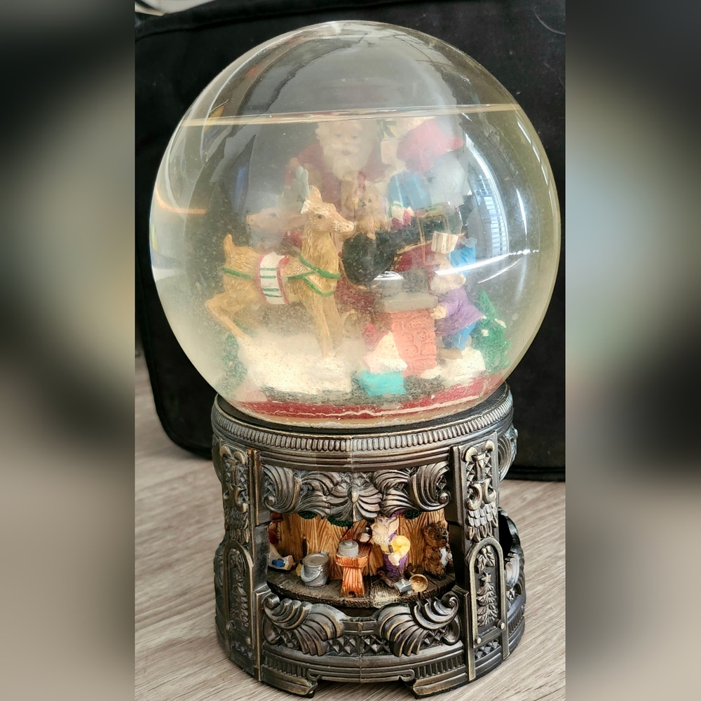 Musical Snow Globe